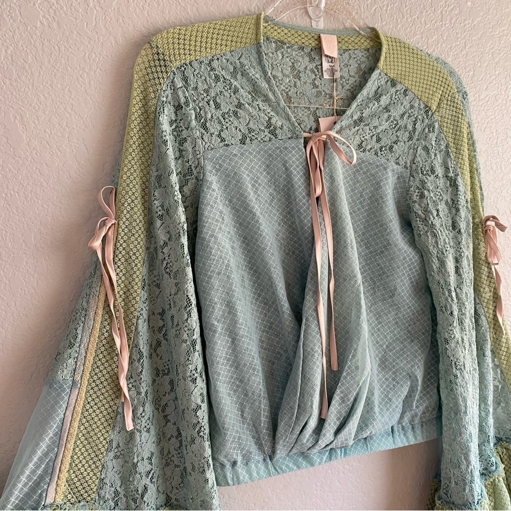 HAH Revolve Kim On H Lace Top Blouse Festival Bohemian New M Blue Combo - Picture 8 of 9